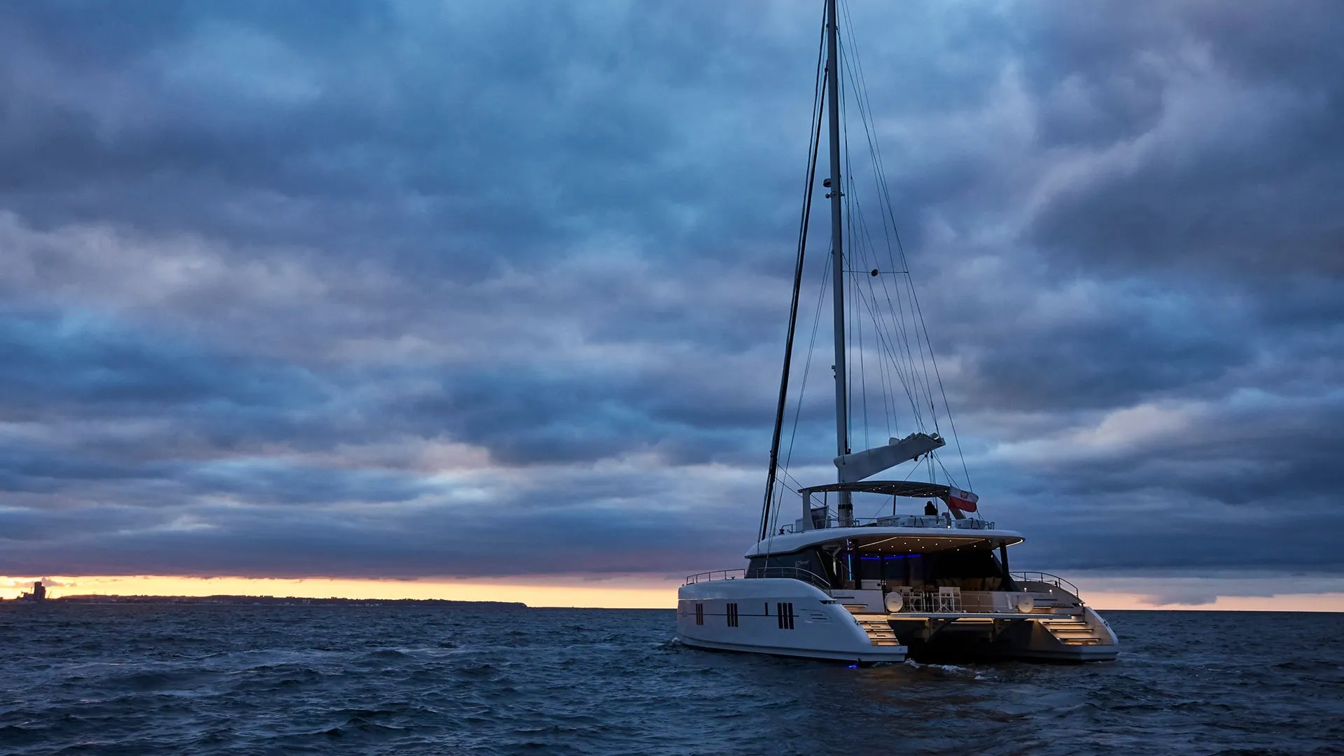 EGOcharter - Yacht charter in Greece - Sunreef 60