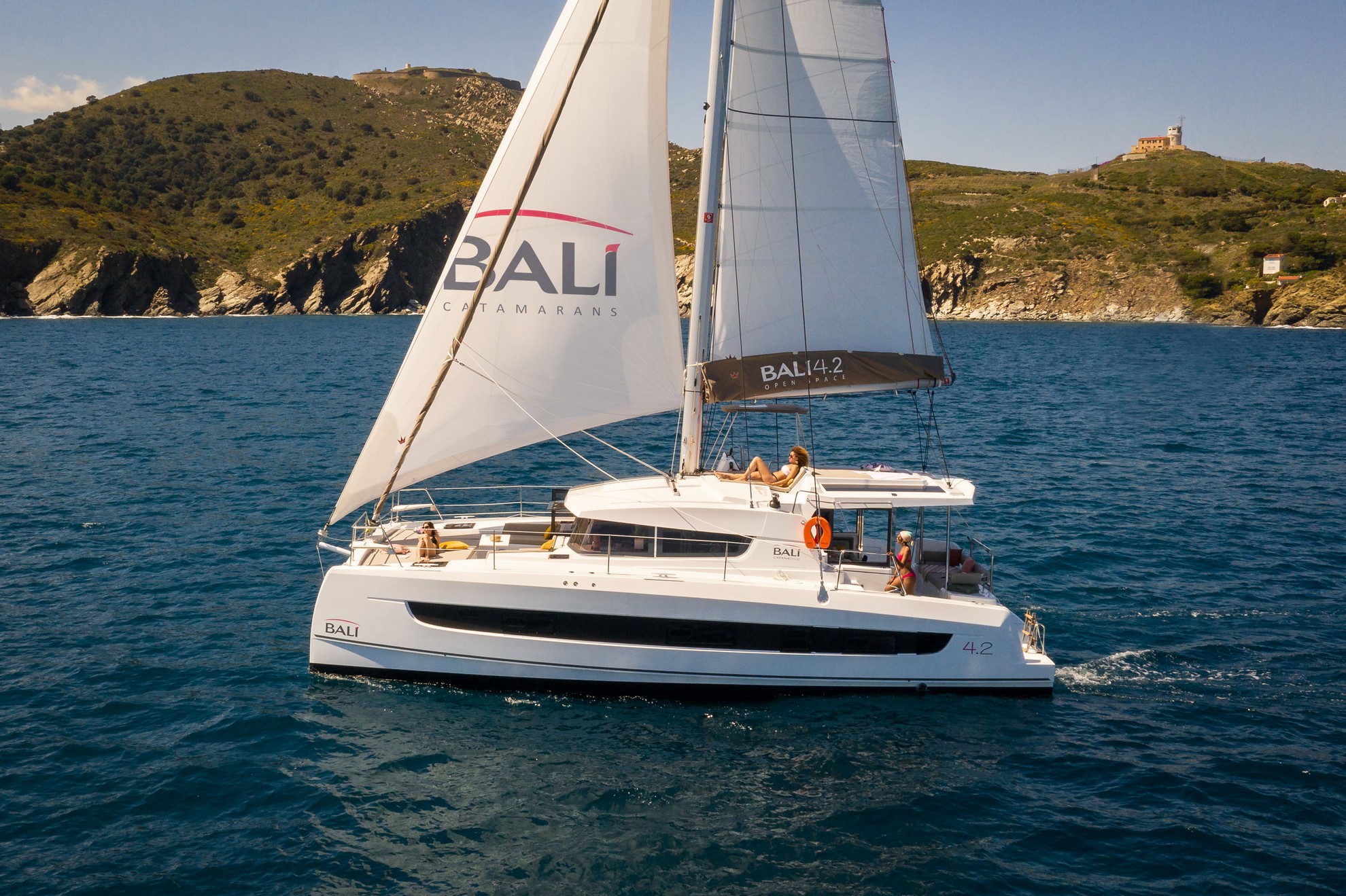 EGOcharter - Julia Bali 4.2 catamaran for charter