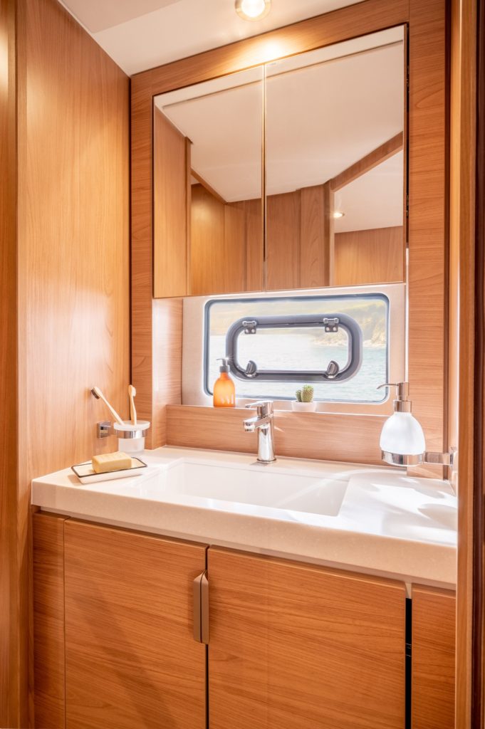 EGOcharter - OKSY catamaran Bali 4.8 for charter in Greece