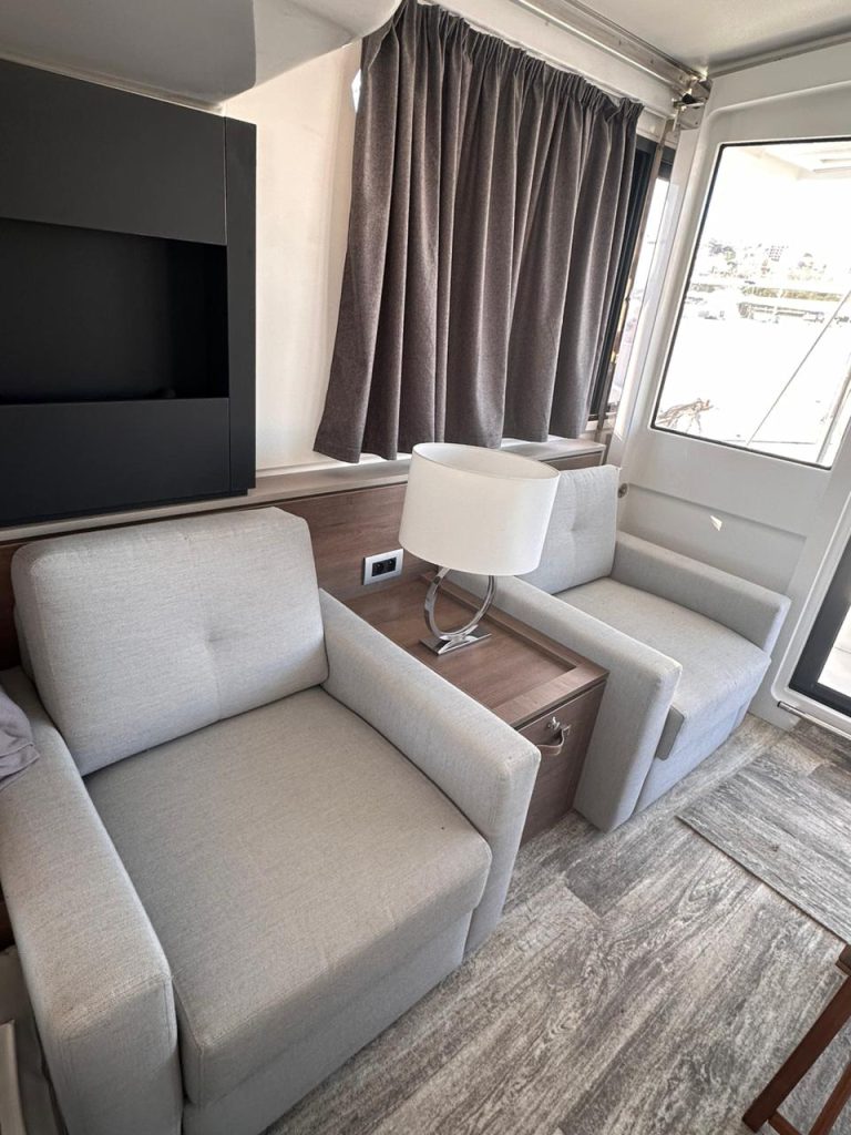 EGOcharter - High school Bali 4.2 - Sailing catamaran for charter in Greece
