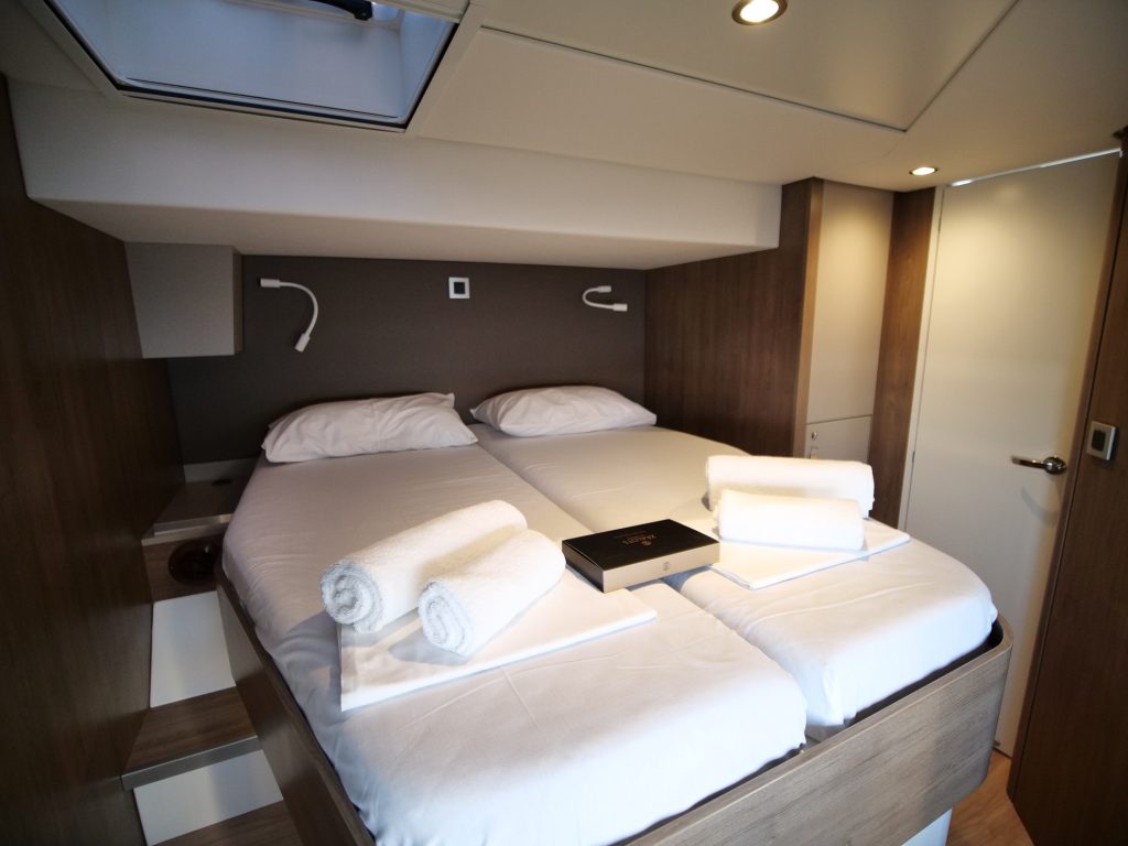 Eagle Bali 4.8 catamaran - For charter in Greece