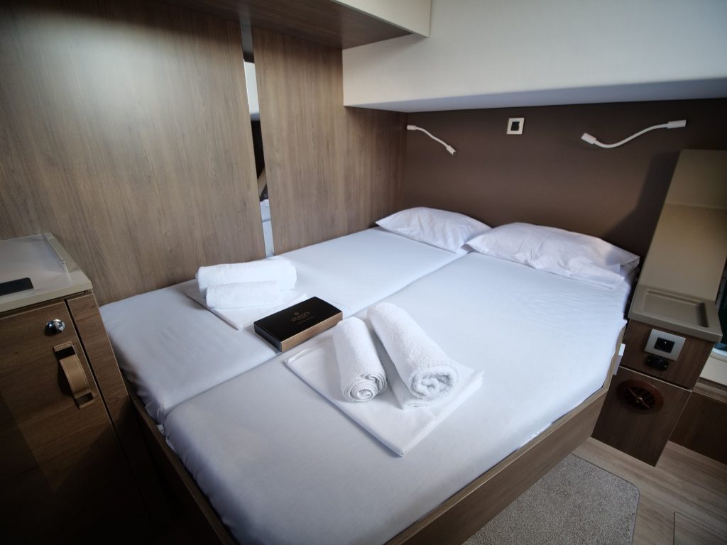 Eagle Bali 4.8 catamaran - For charter in Greece