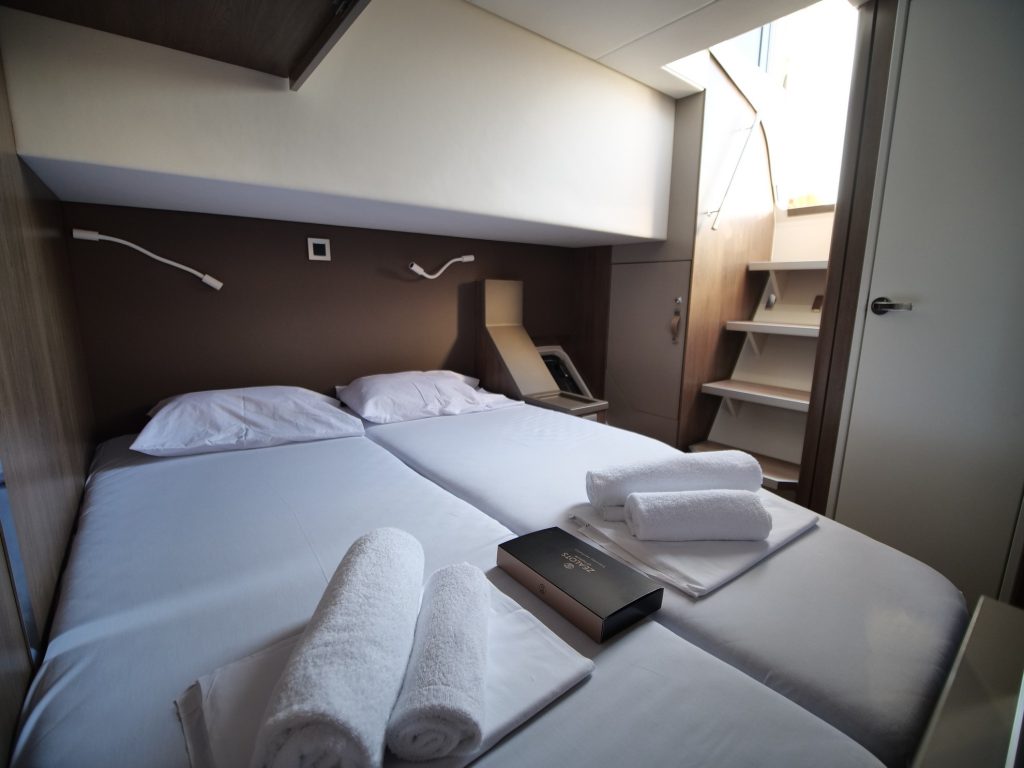 Eagle Bali 4.8 catamaran - For charter in Greece