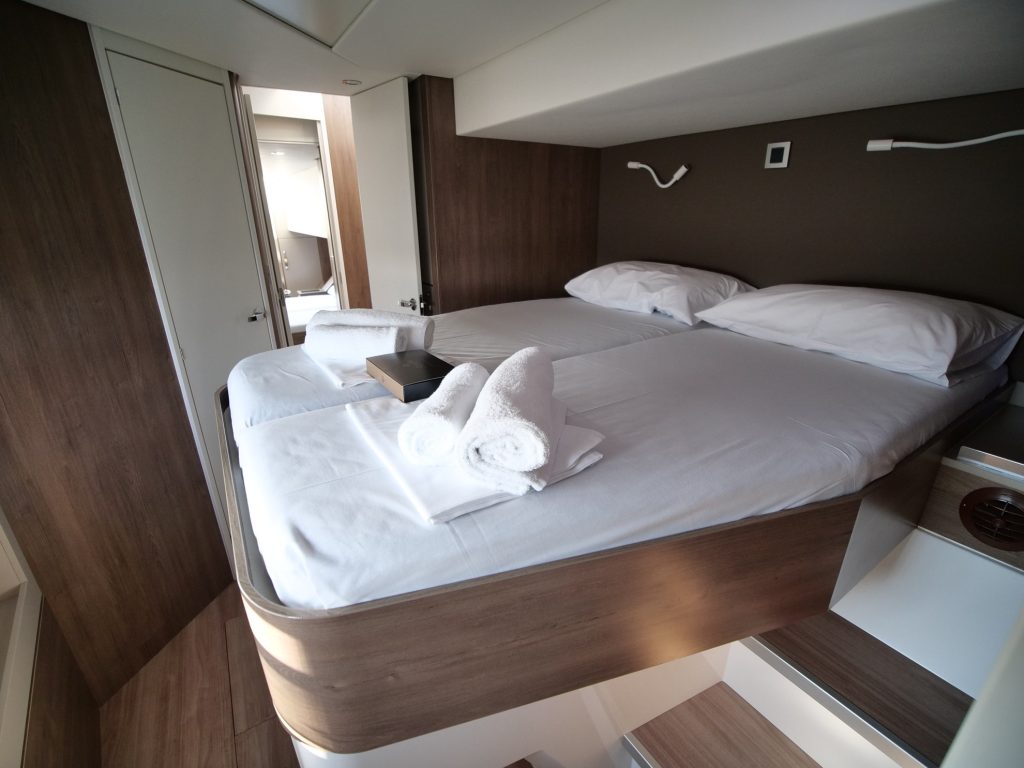 Eagle Bali 4.8 catamaran - For charter in Greece