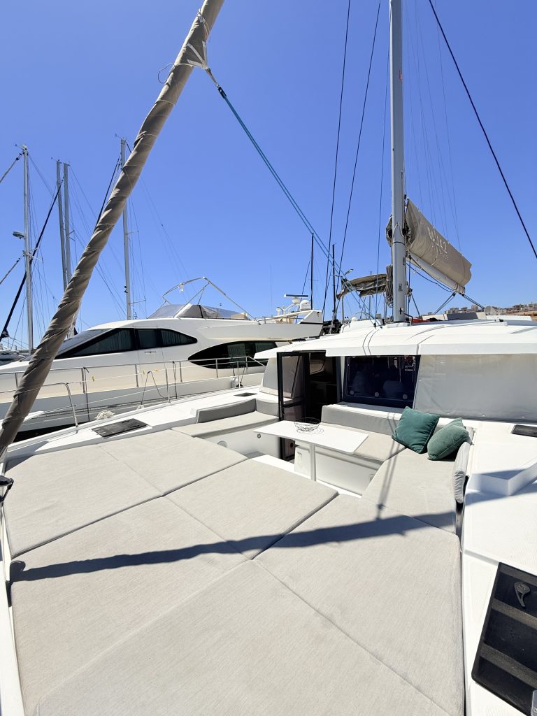 EGOcharter - Bali 4.2 - Sailing catamaran for charter in Greece