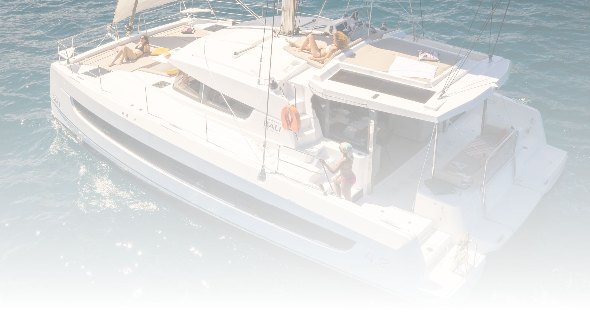 EGOcharter - Julia Bali 4.2 catamaran for charter