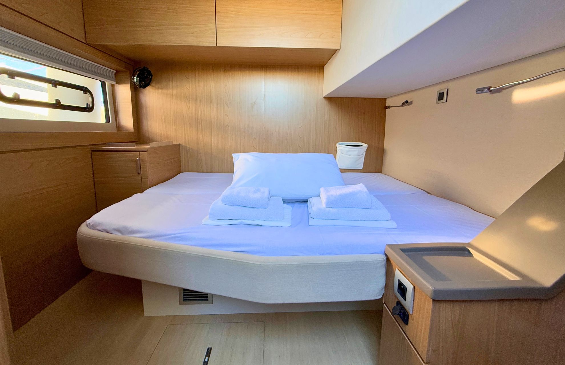 Oksy - Bali 4.8 catamaran for charter in Greece