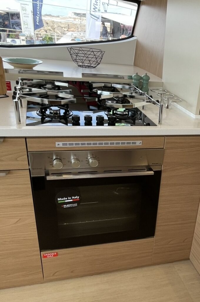 EGOcharter - 4-cabin Bali 4.8 catamaran for charter in Greece