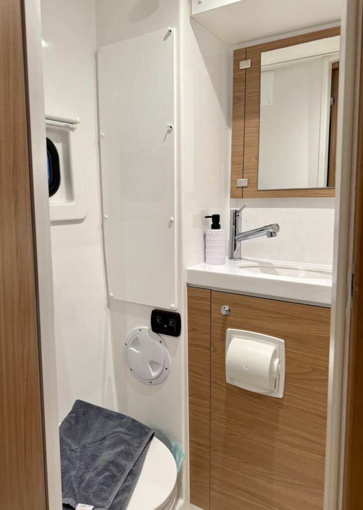 EGOcharter - Aura Bali 4.8 - Catamaran for charter in Greece
