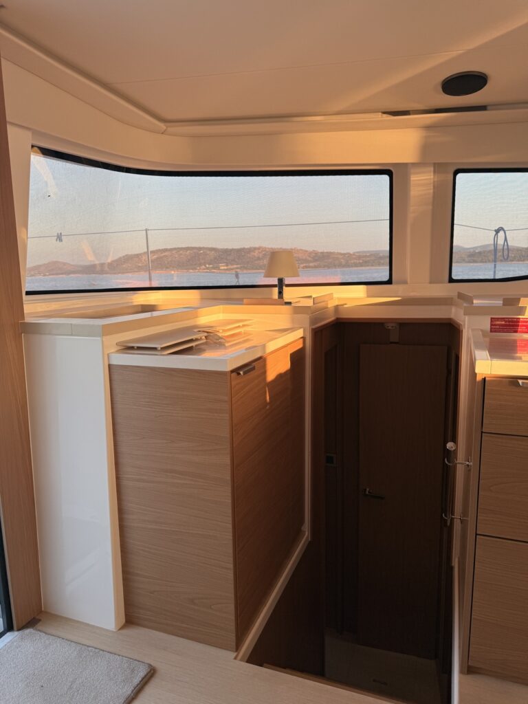 EGOcharter - Aura Bali 4.8 - Catamaran for charter in Greece