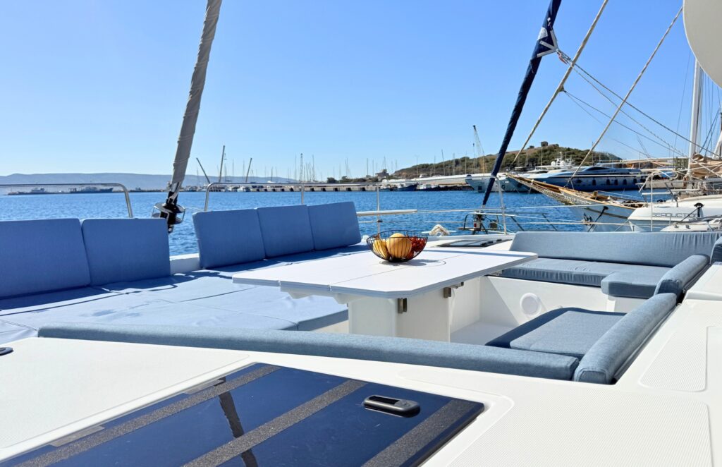 EGOcharter - Azurea Bali 4.8 - Catamaran for charter in Greece