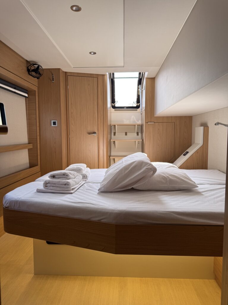 EGOcharter - Azurea Bali 4.8 - Catamaran for charter in Greece