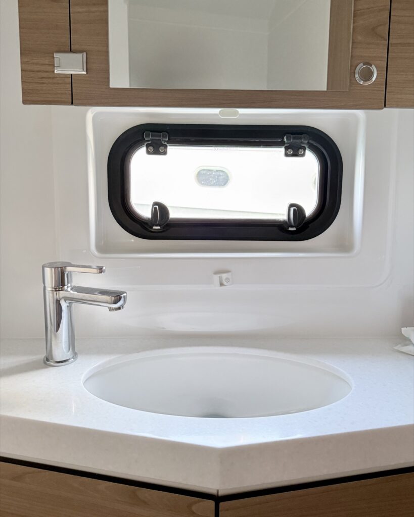 EGOcharter - Azurea Bali 4.8 - Catamaran for charter in Greece