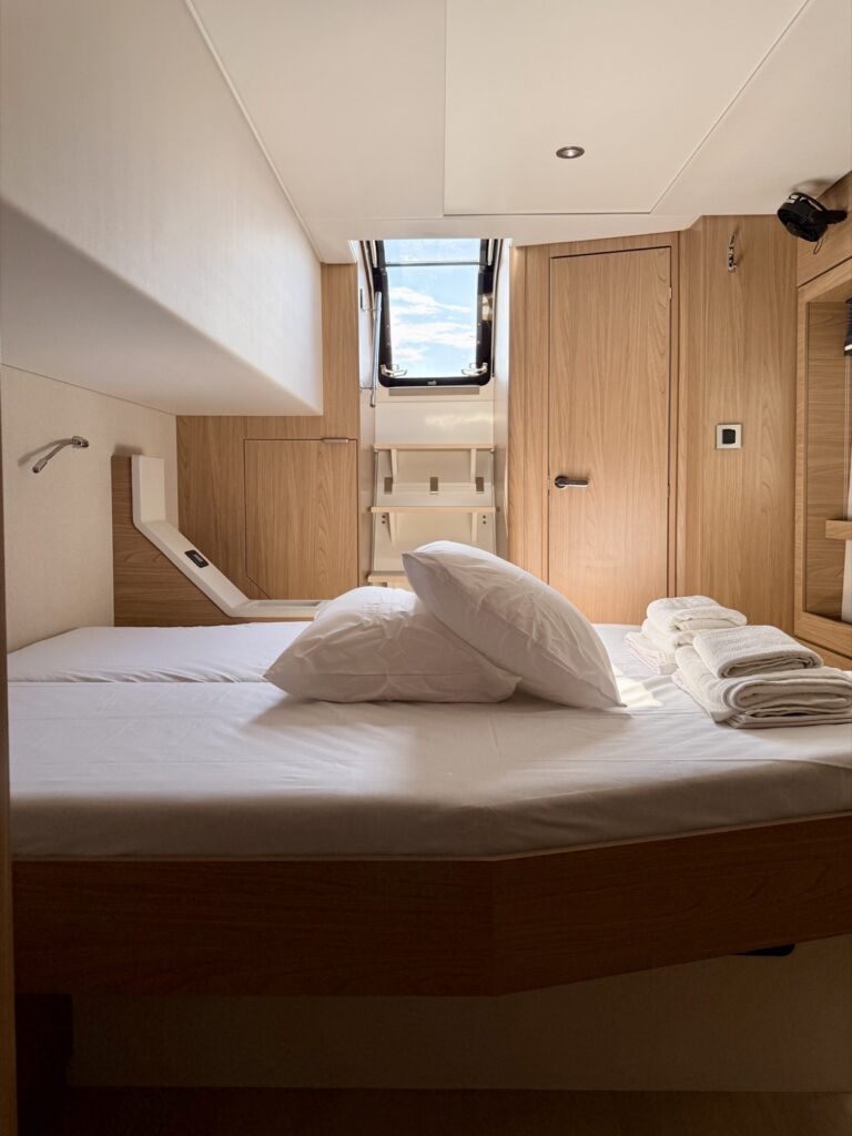 EGOcharter - Azurea Bali 4.8 - Catamaran for charter in Greece