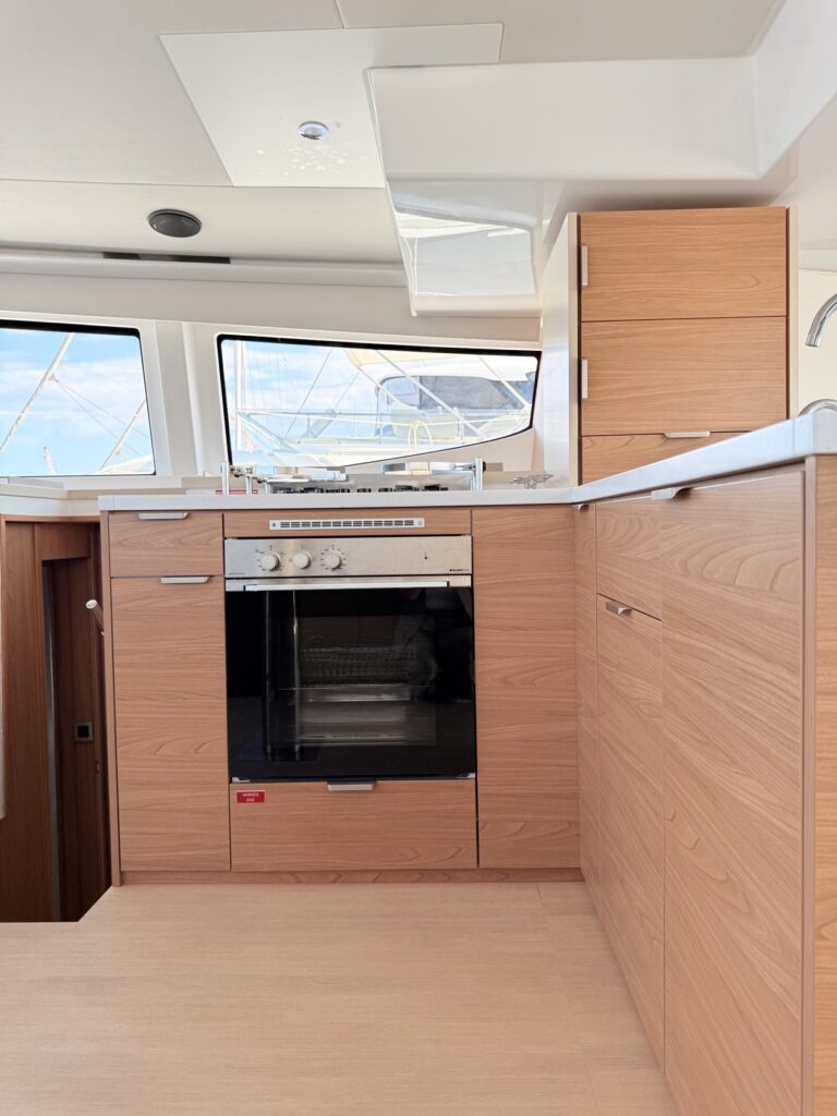 EGOcharter - Azurea Bali 4.8 - Catamaran for charter in Greece