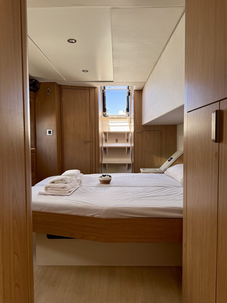 EGOcharter - Azurea Bali 4.8 - Catamaran for charter in Greece