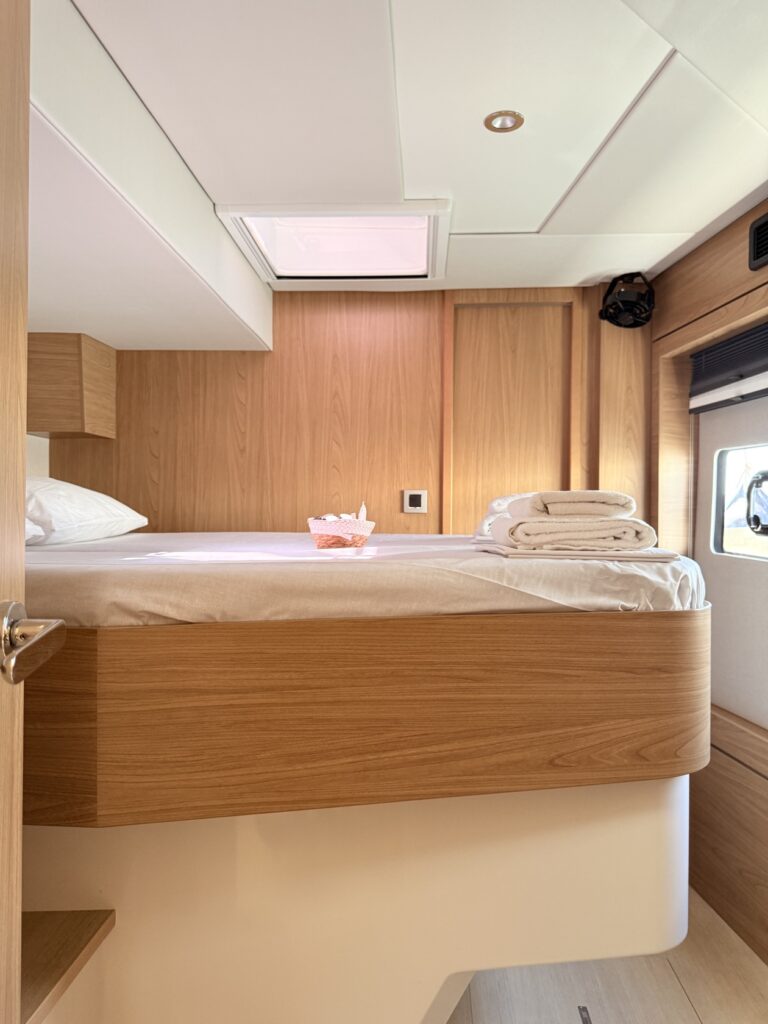 EGOcharter - Azurea Bali 4.8 - Catamaran for charter in Greece