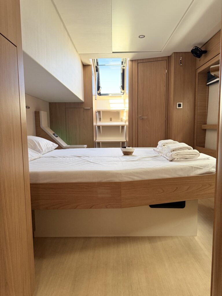 EGOcharter - Azurea Bali 4.8 - Catamaran for charter in Greece