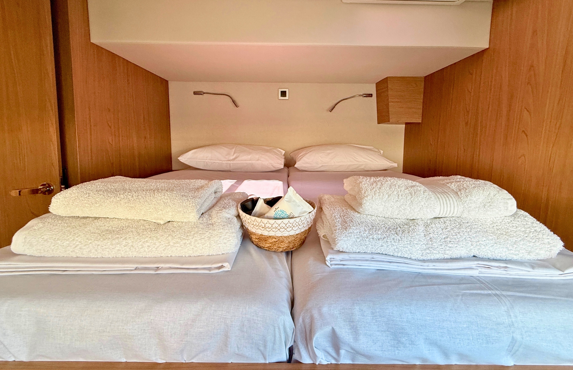 EGOcharter - Azurea Bali 4.8 - Catamaran for charter in Greece