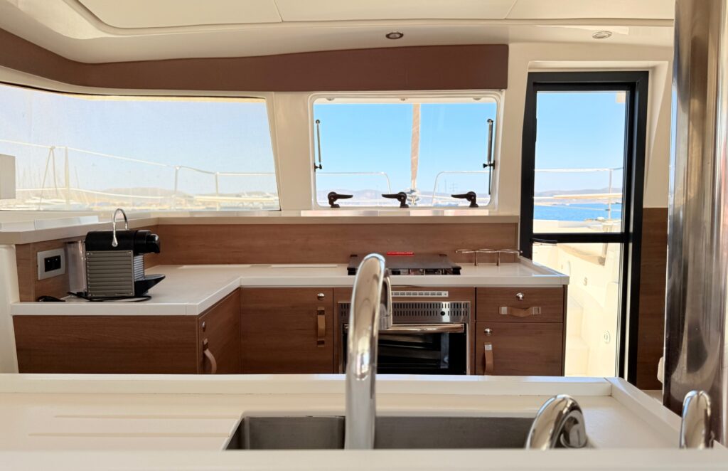 EGOcharter - Julia Bali 4.2 - Catamaran for charter in Greece