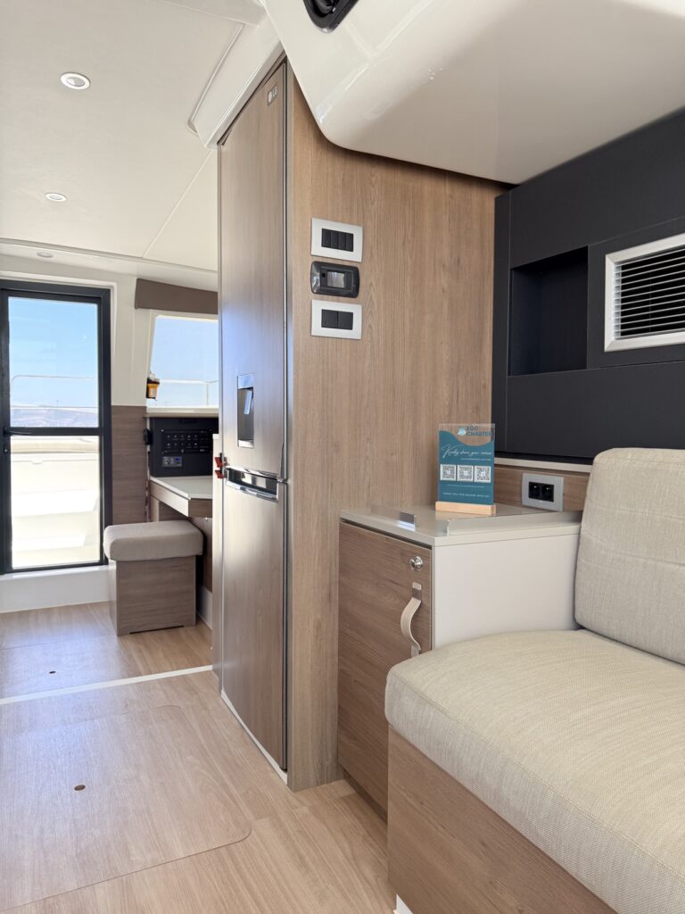 EGOcharter - Julia Bali 4.2 - Catamaran for charter in Greece