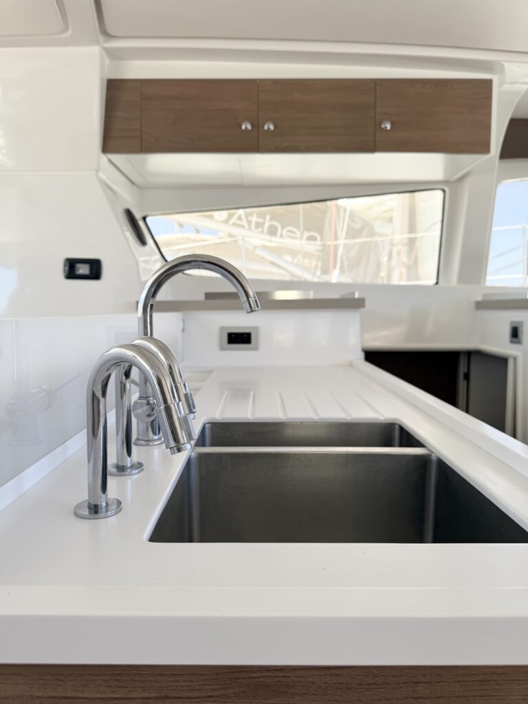 EGOcharter - Julia Bali 4.2 - Catamaran for charter in Greece