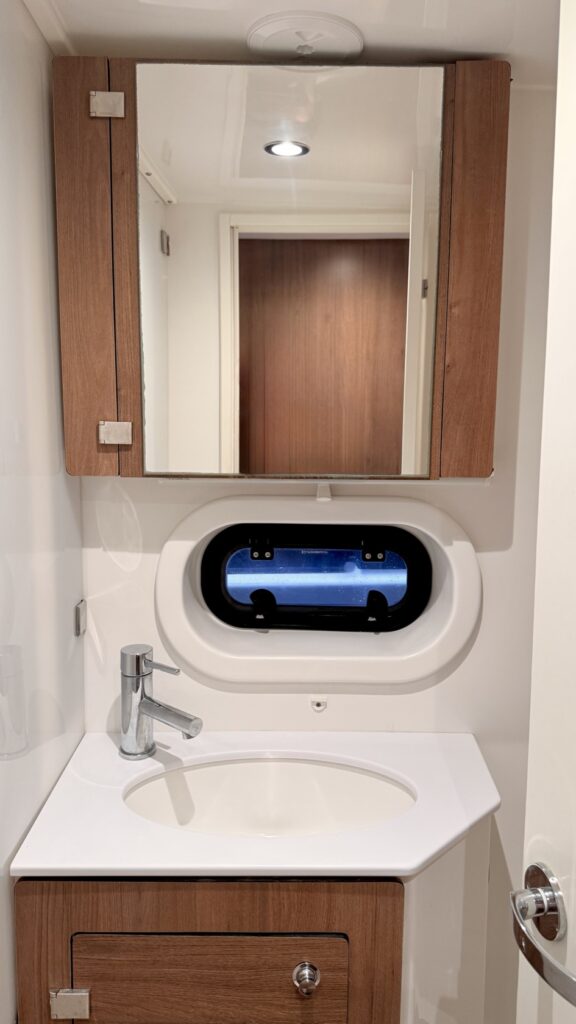 EGOcharter - Julia Bali 4.2 - Catamaran for charter in Greece