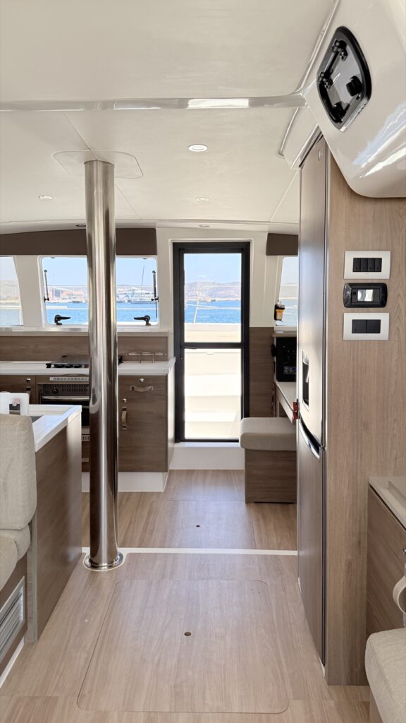 EGOcharter - Julia Bali 4.2 - Catamaran for charter in Greece