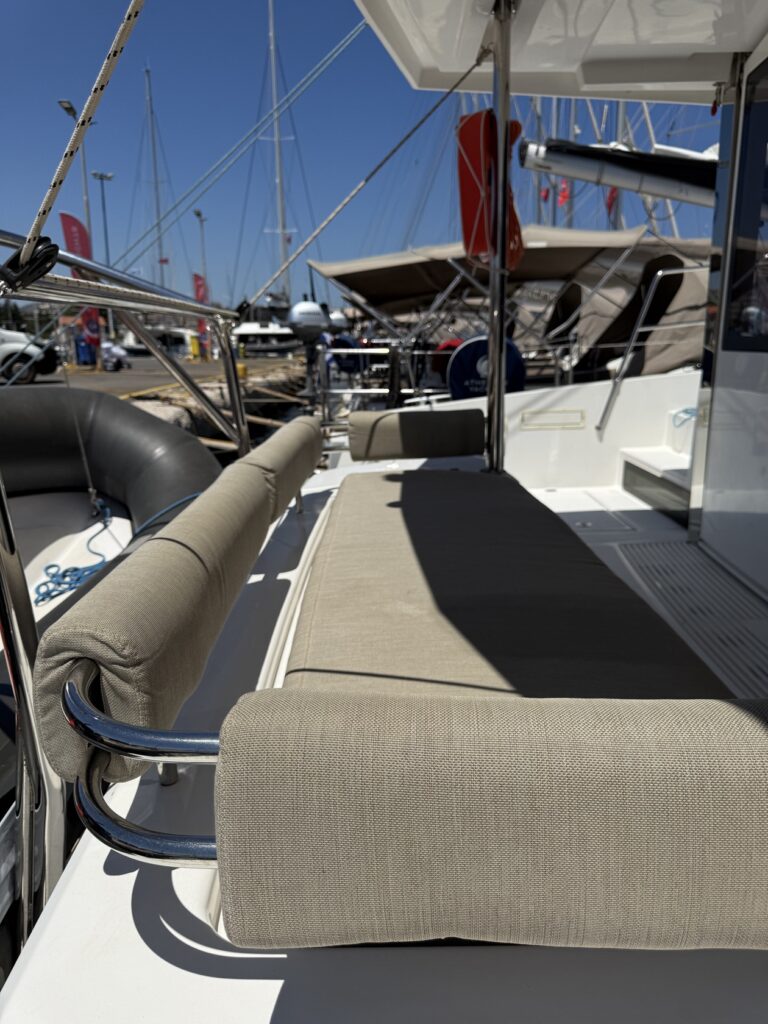 EGOcharter - Julia Bali 4.2 - Catamaran for charter in Greece