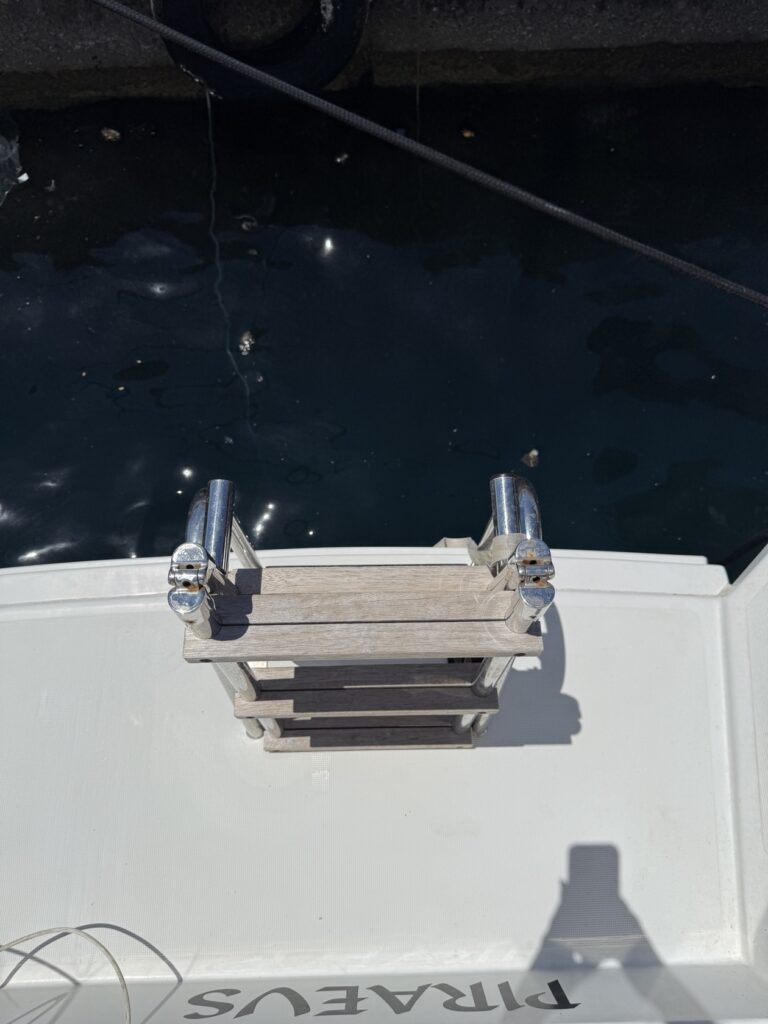 EGOcharter - Julia Bali 4.2 - Catamaran for charter in Greece