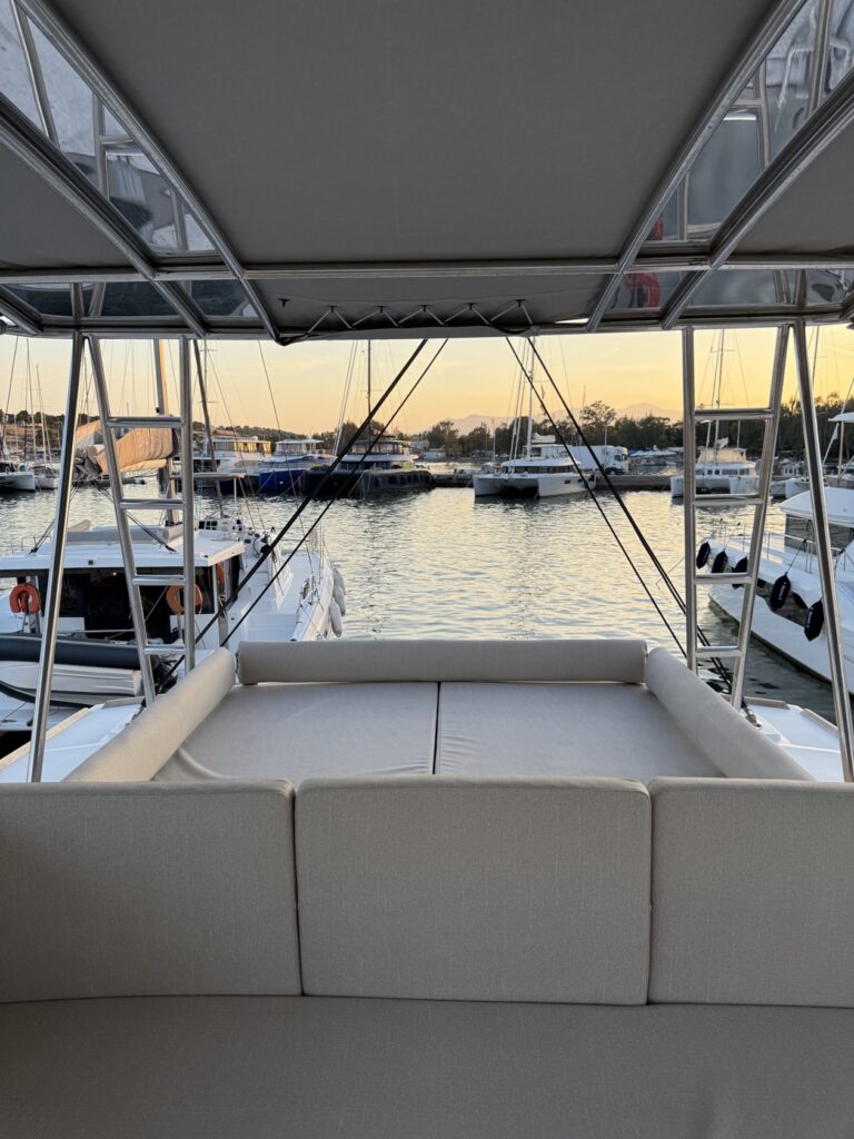 EGOcharter - Selena Bali 4.8 - Catamaran for charter in Greece