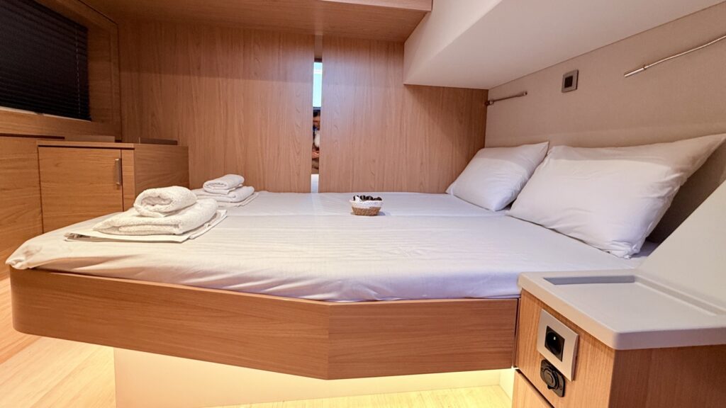 EGOcharter - Selena Bali 4.8 - Catamaran for charter in Greece